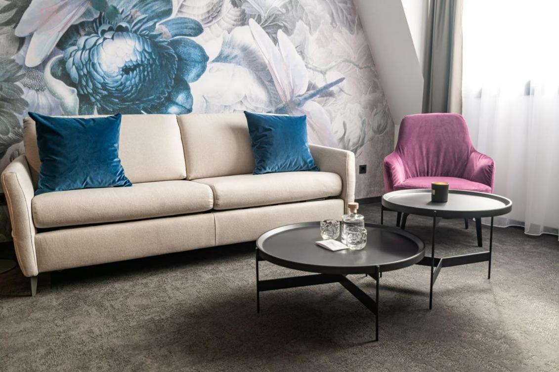 Elegans Hotel Brdo Kranj Bagian luar foto