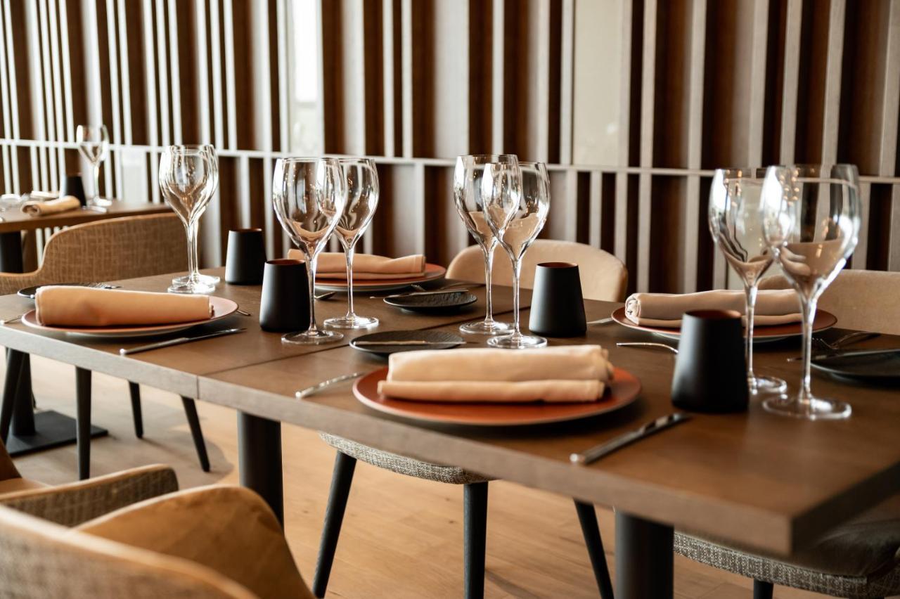 Elegans Hotel Brdo Kranj Bagian luar foto