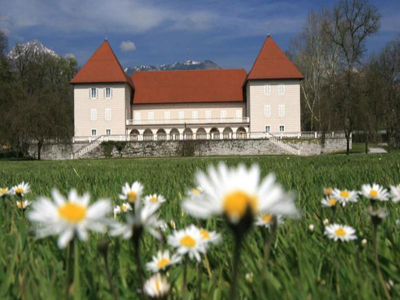 Elegans Hotel Brdo Kranj Bagian luar foto